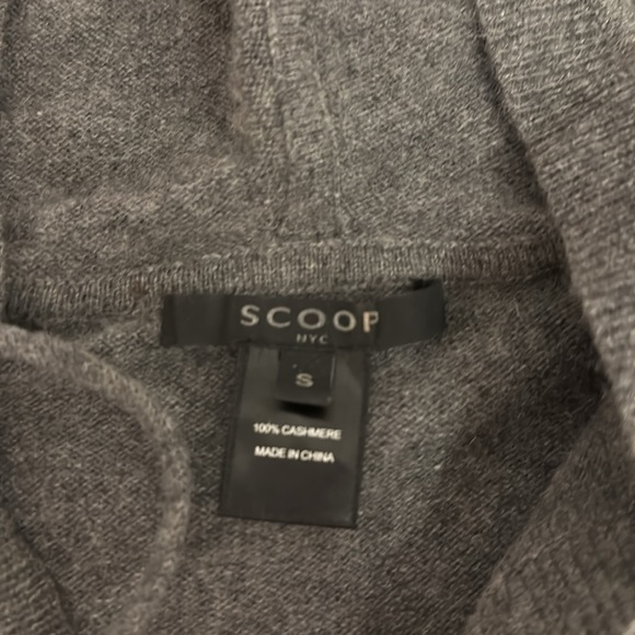 Scoop NYC 100% cashmere hoodie - Picture 2 of 2